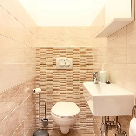 Mit Privatpool Fuer 10 Personen Ca 200 Qm In Banjole, Istrien Istrische Riviera Сasa de vacaciones *